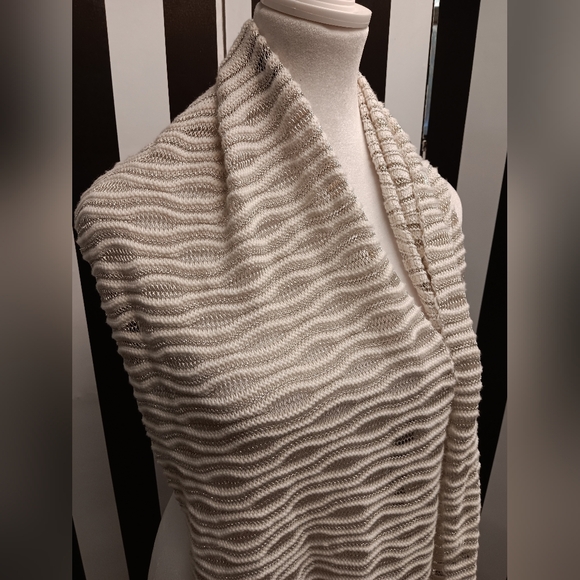 Ann Taylor infinity scarf - Picture 5 of 6